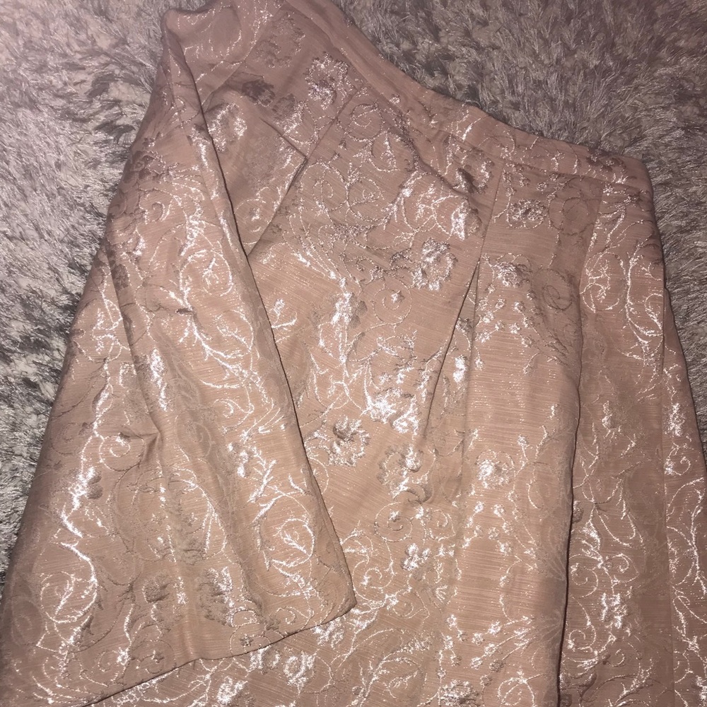 Embellished Skirt With Side Pockets
